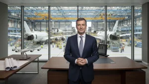découvrez le salaire du pdg d'airbus, guillaume faury, et son évolution au fil des années. analyse des rémunérations du dirigeant à la tête du géant aéronautique.